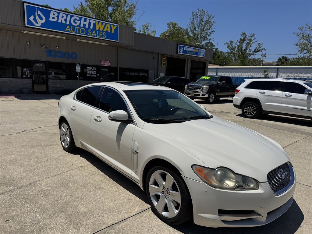 Used 2009 Jaguar XF Luxury RWD image 3