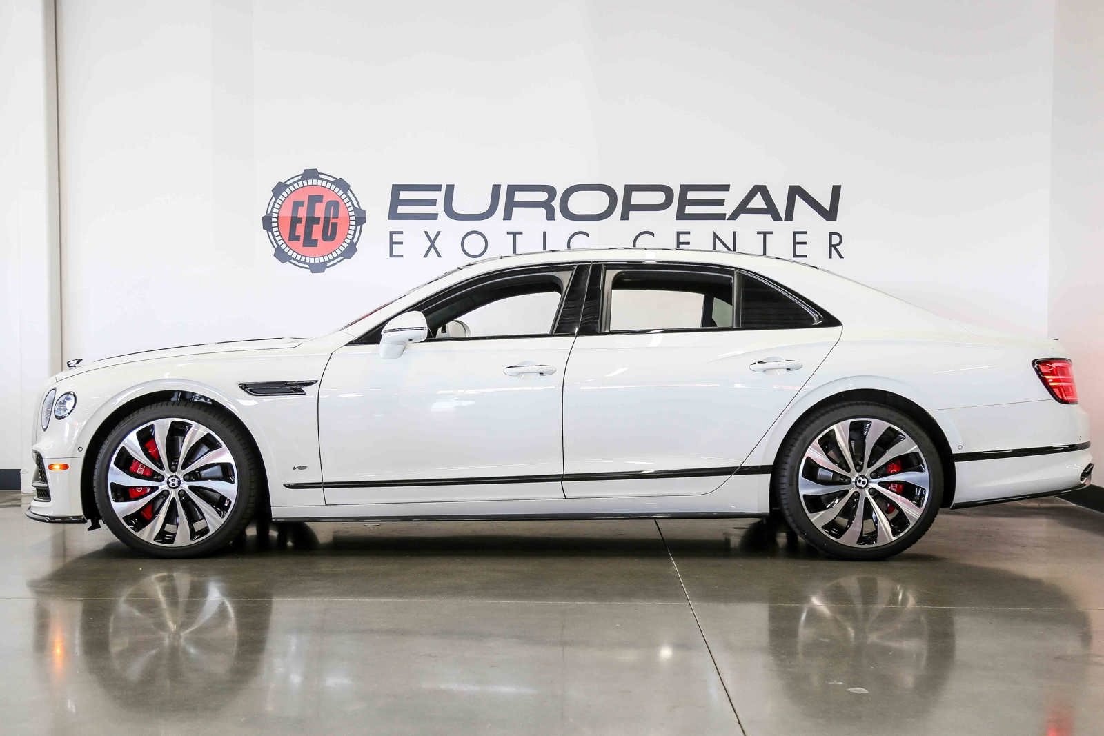 Used 2022 Bentley Flying Spur V8 AWD/4WD image 7