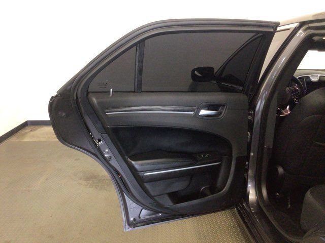 Used 2021 Chrysler 300 Touring RWD image 11
