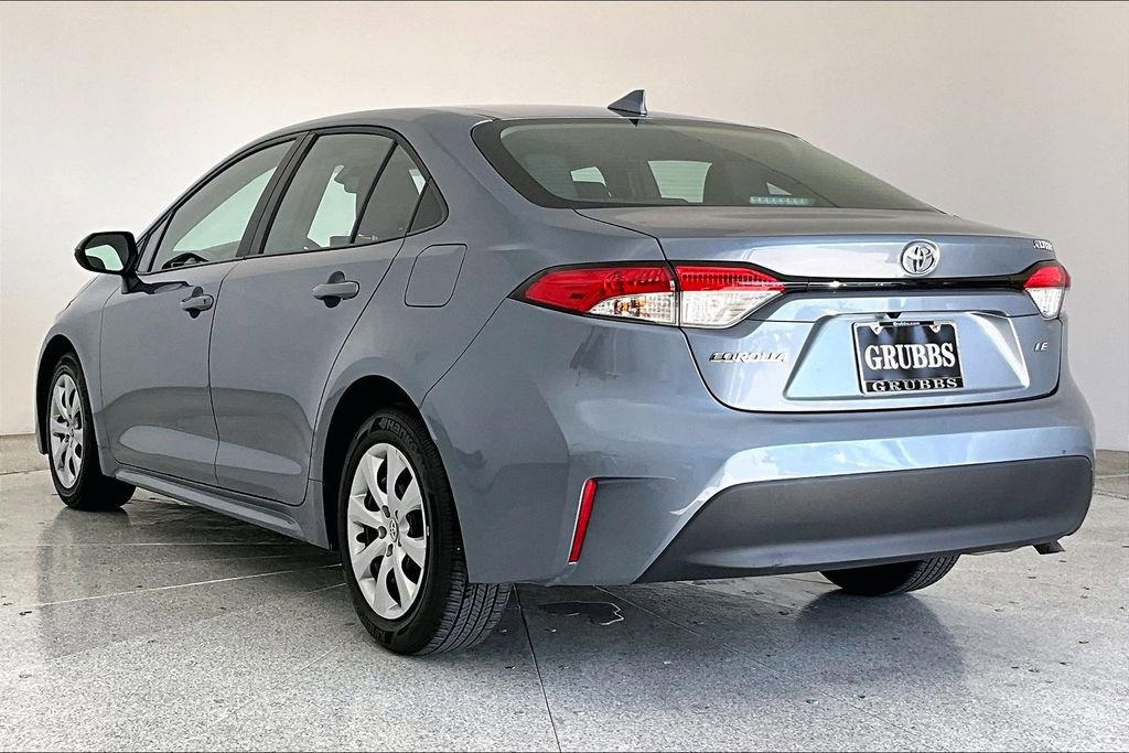 Used 2024 Toyota Corolla LE image 2