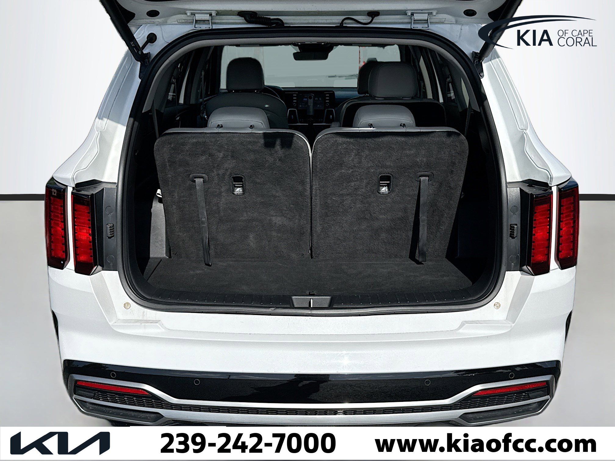 Used 2021 Kia Sorento EX w/ Panoramic Sunroof Package image 12