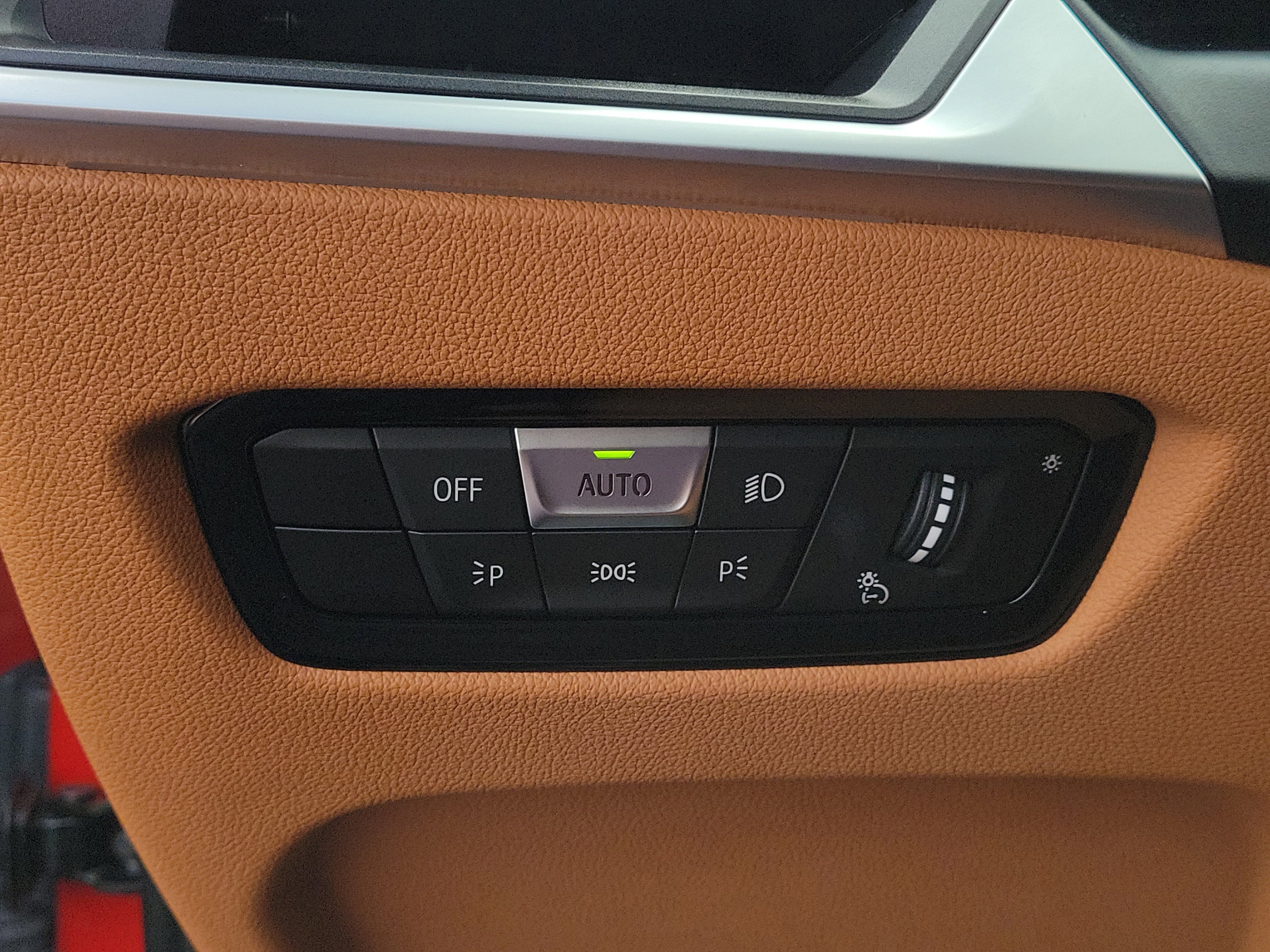 Used 2024 BMW M340i w/ Driving Assistance Package image 31