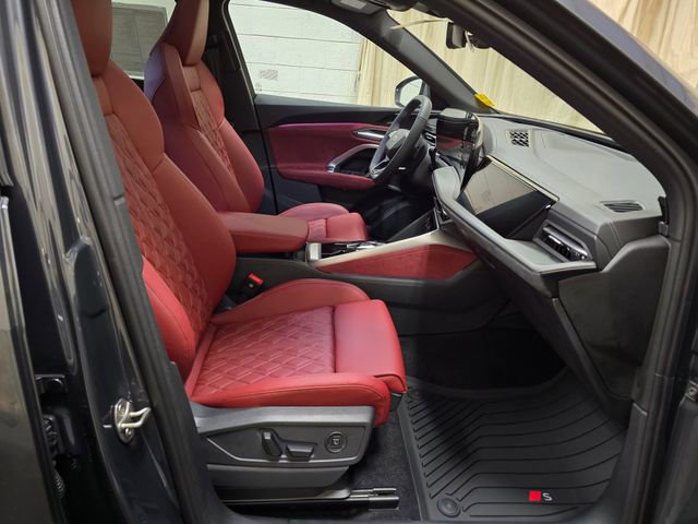 New 2025 Audi SQ5 Prestige image 34