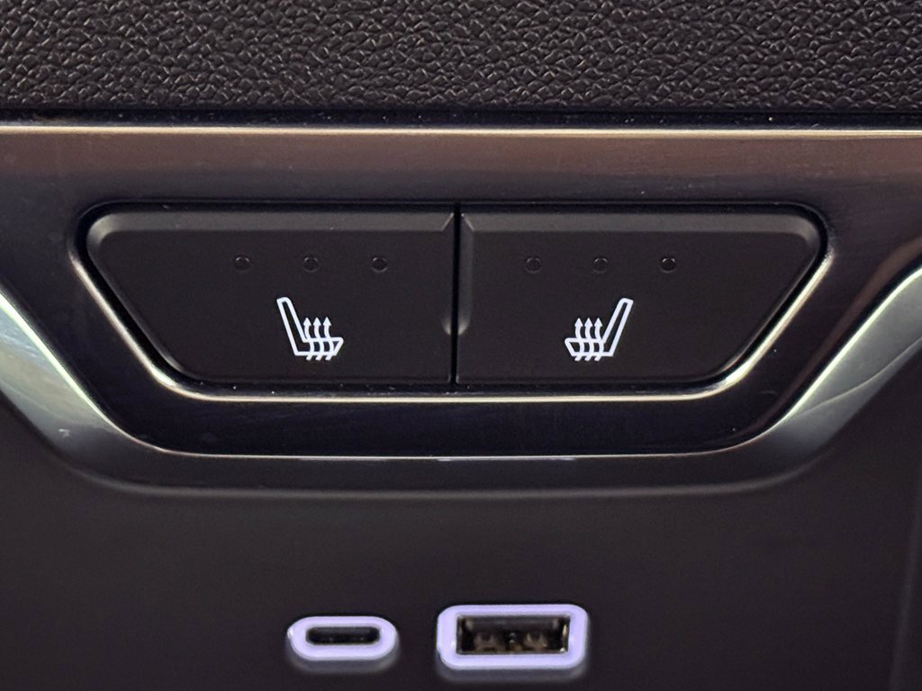 Used 2024 GMC Sierra 3500 Denali Ultimate image 46