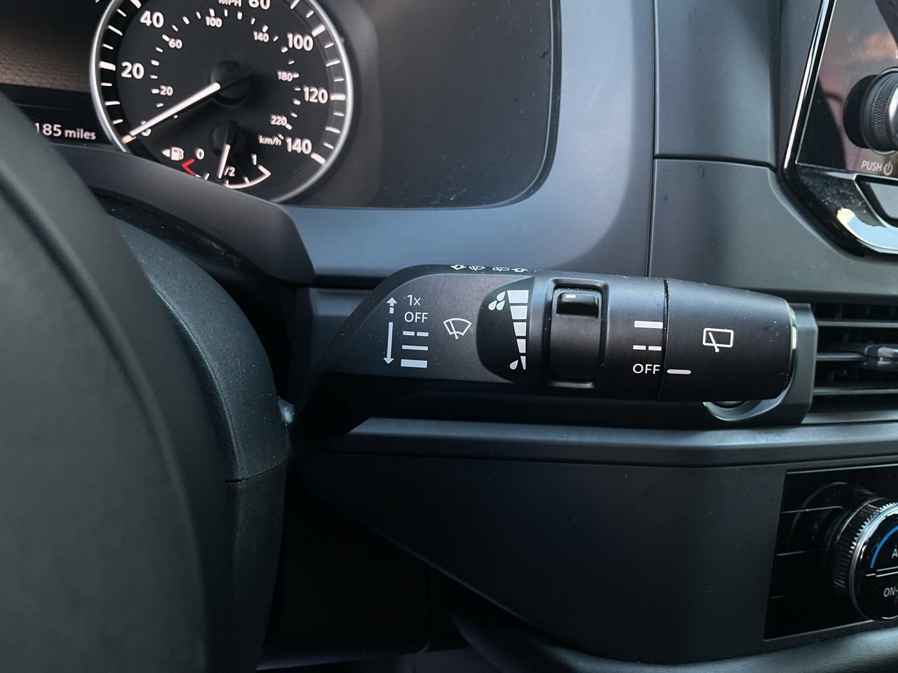 Used 2024 Nissan Pathfinder S FWD image 36