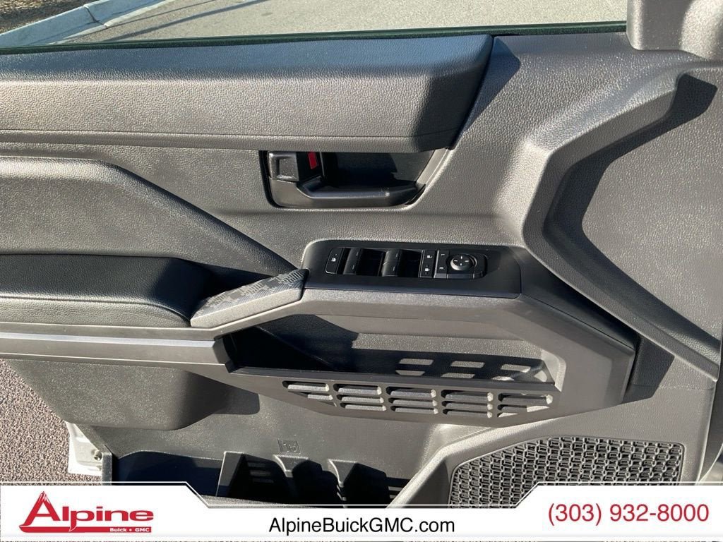 Used 2024 Toyota Tacoma SR5 AWD/4WD image 17