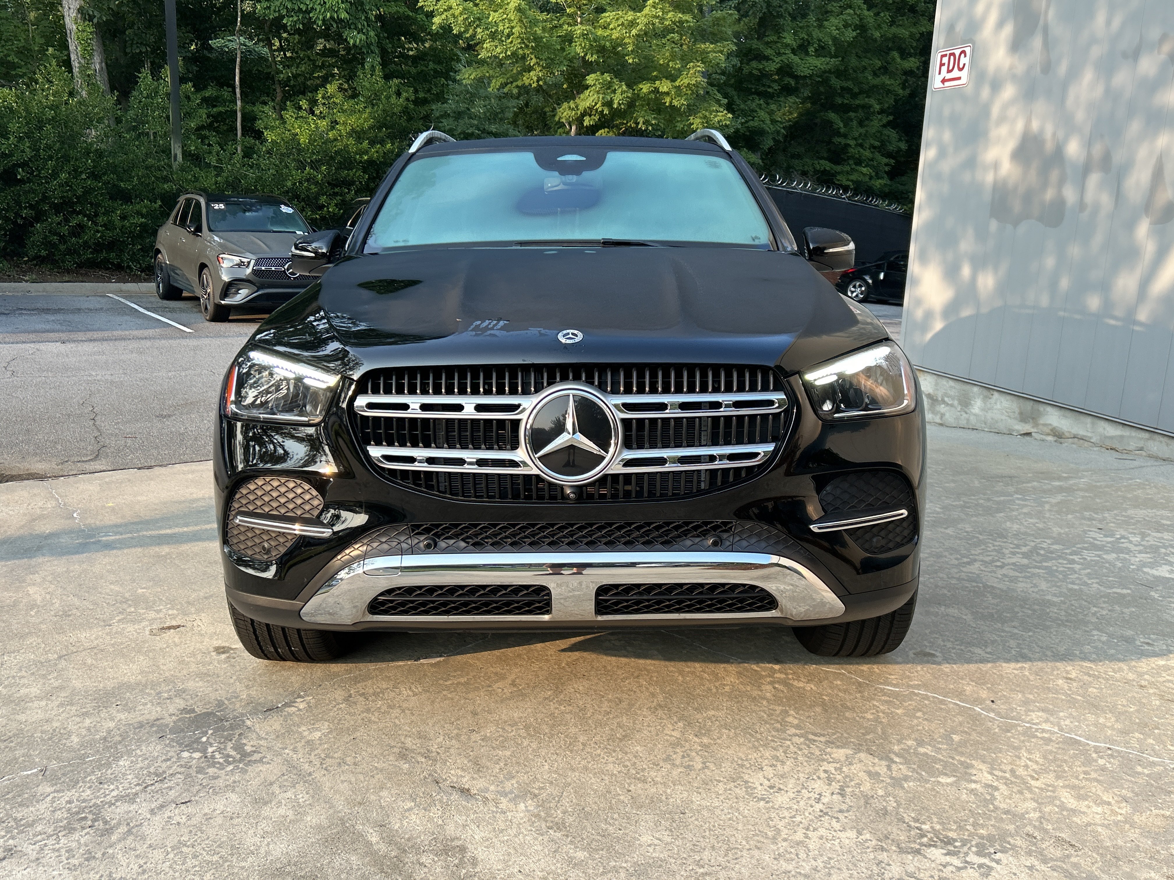 Certified 2025 Mercedes-Benz GLE 350 4MATIC image 3