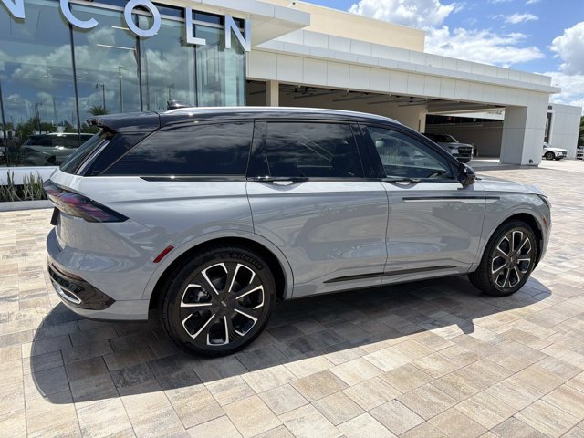 New 2026 Lincoln Nautilus Reserve AWD/4WD image 2