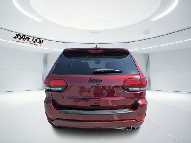 Certified 2022 Jeep Grand Cherokee Laredo X RWD image 4