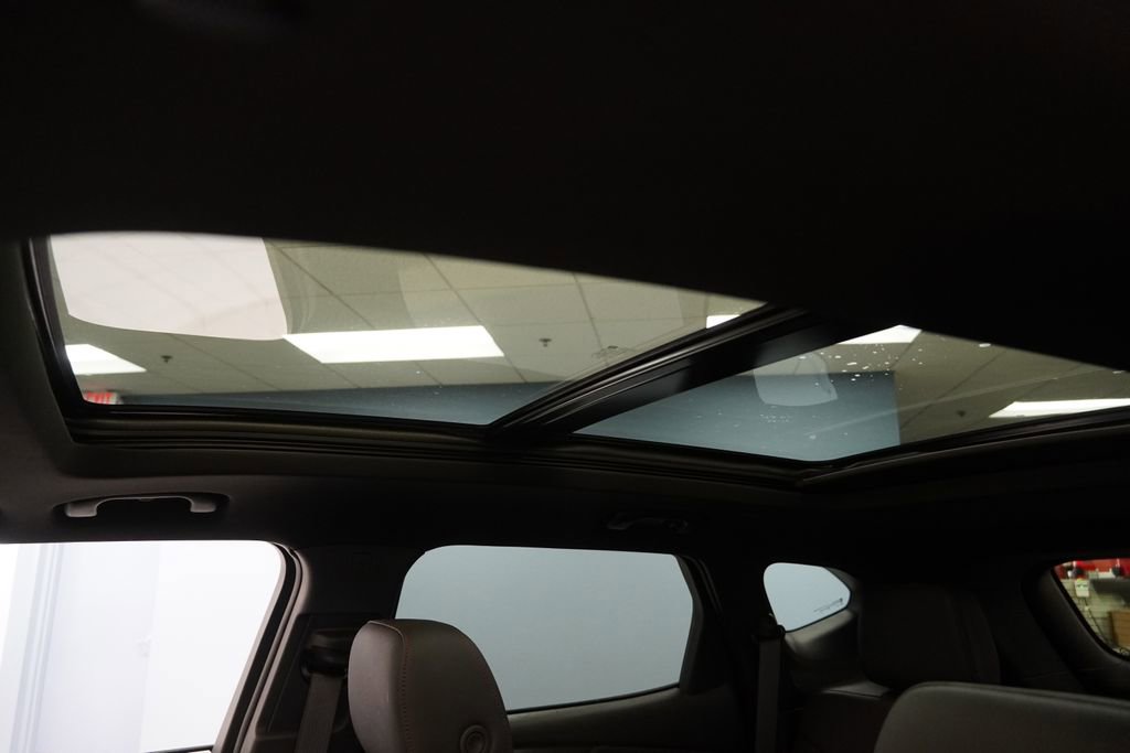 Used 2025 Chevrolet Blazer RS w/ LPO, Floor Liner Package AWD/4WD image 3