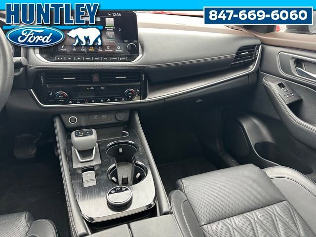 Used 2023 Nissan Rogue Platinum w/ Platinum Premium Package image 16