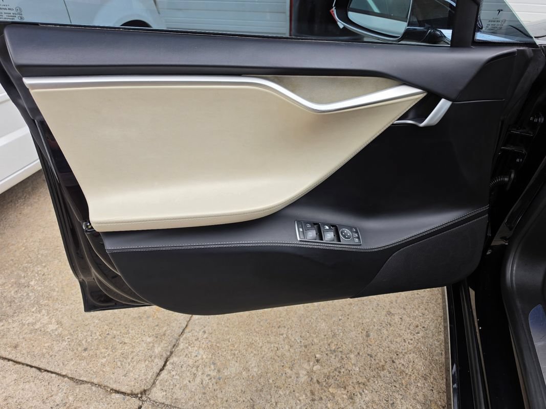 Used 2018 Tesla Model S 100D AWD/4WD image 16
