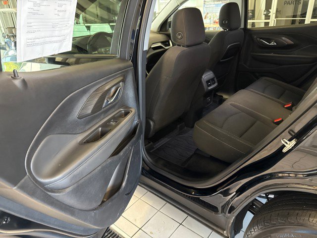 Used 2023 GMC Terrain SLE w/ Driver Convenience Package image 24
