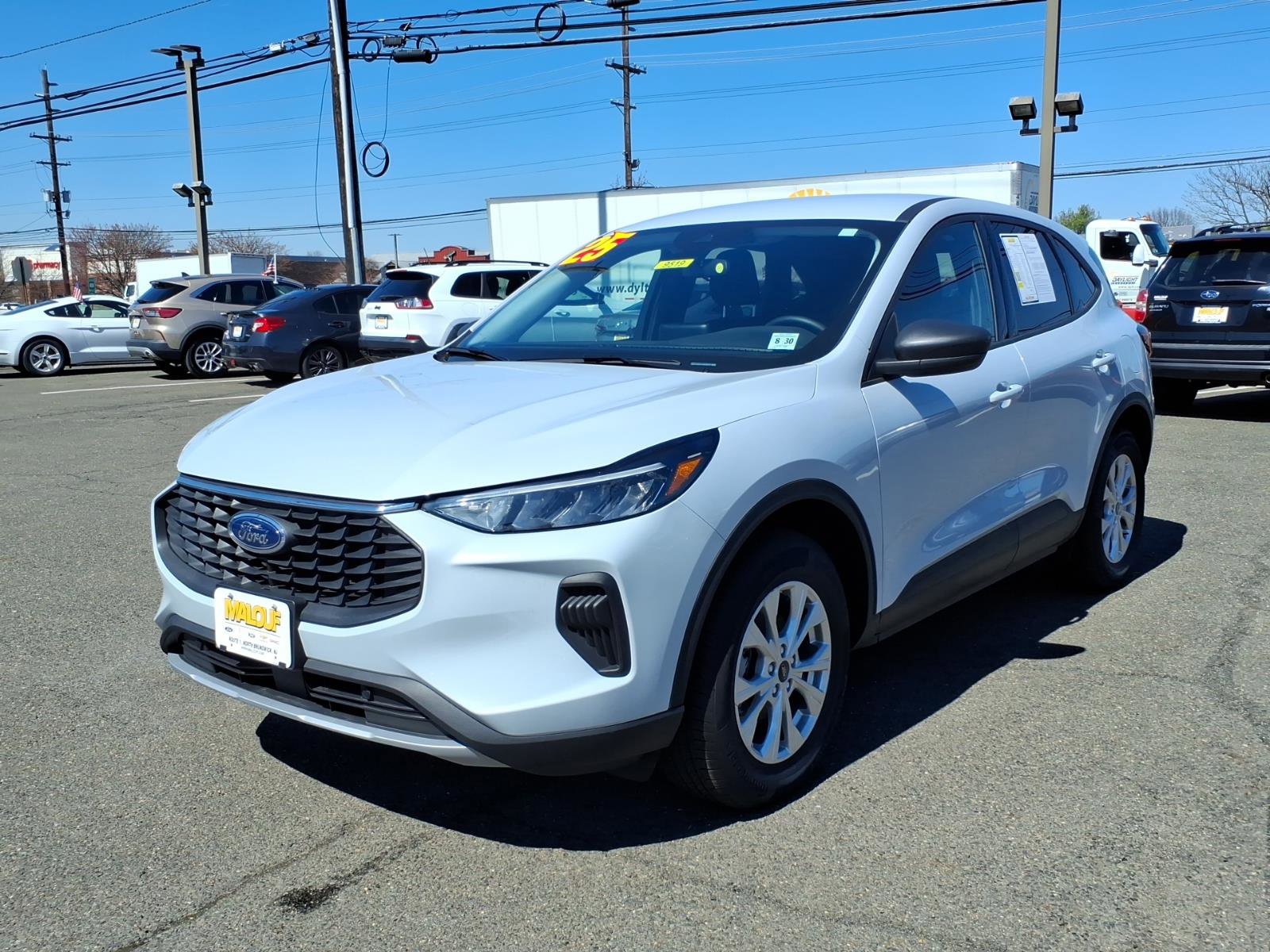 Used 2025 Ford Escape Active w/ Cold Weather Package AWD/4WD image 3