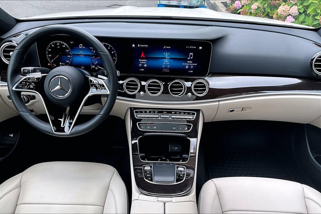 Used 2022 Mercedes-Benz E 350 4MATIC Sedan w/ Driver Assistance Package image 24