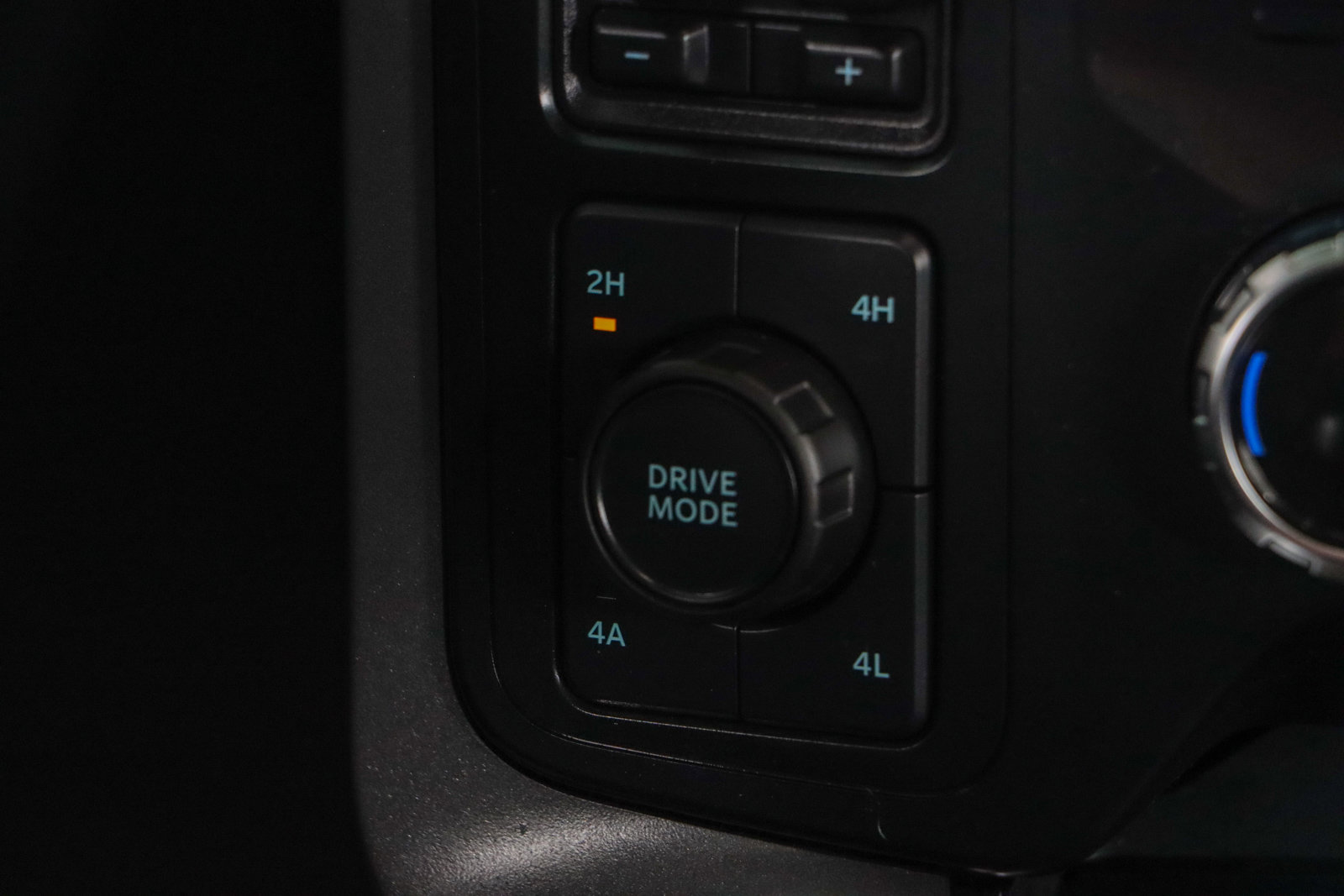 Used 2023 Ford F150 Lariat w/ Equipment Group 502A High image 22