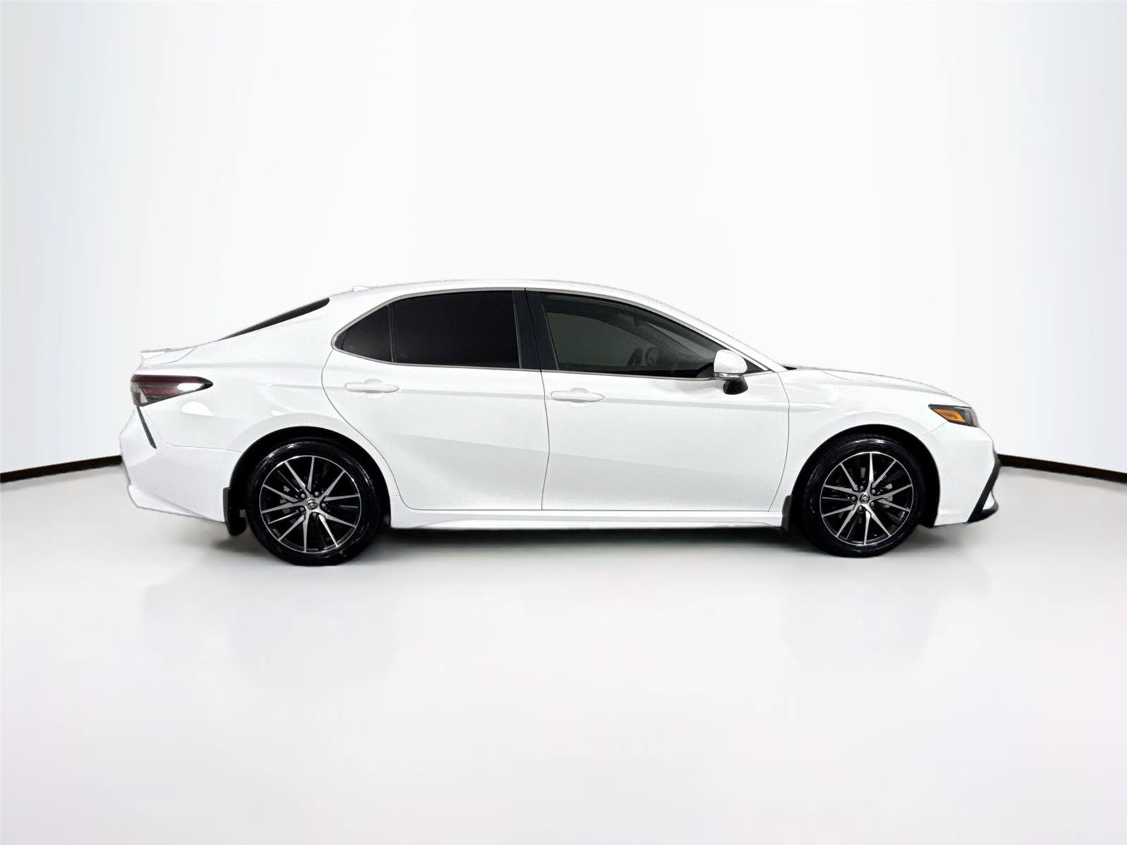 Certified 2024 Toyota Camry SE FWD image 9