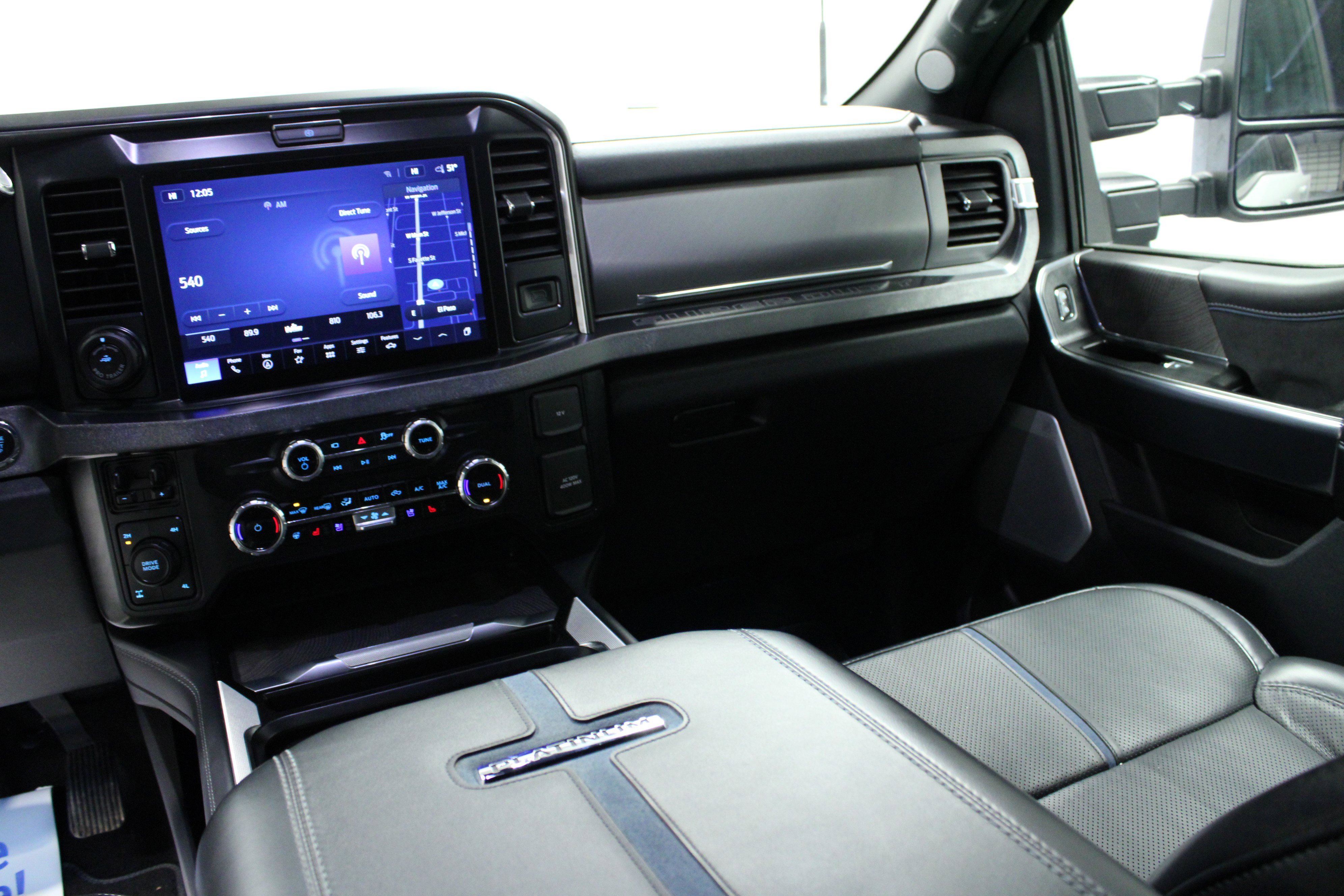 Used 2025 Ford F250 Platinum image 19