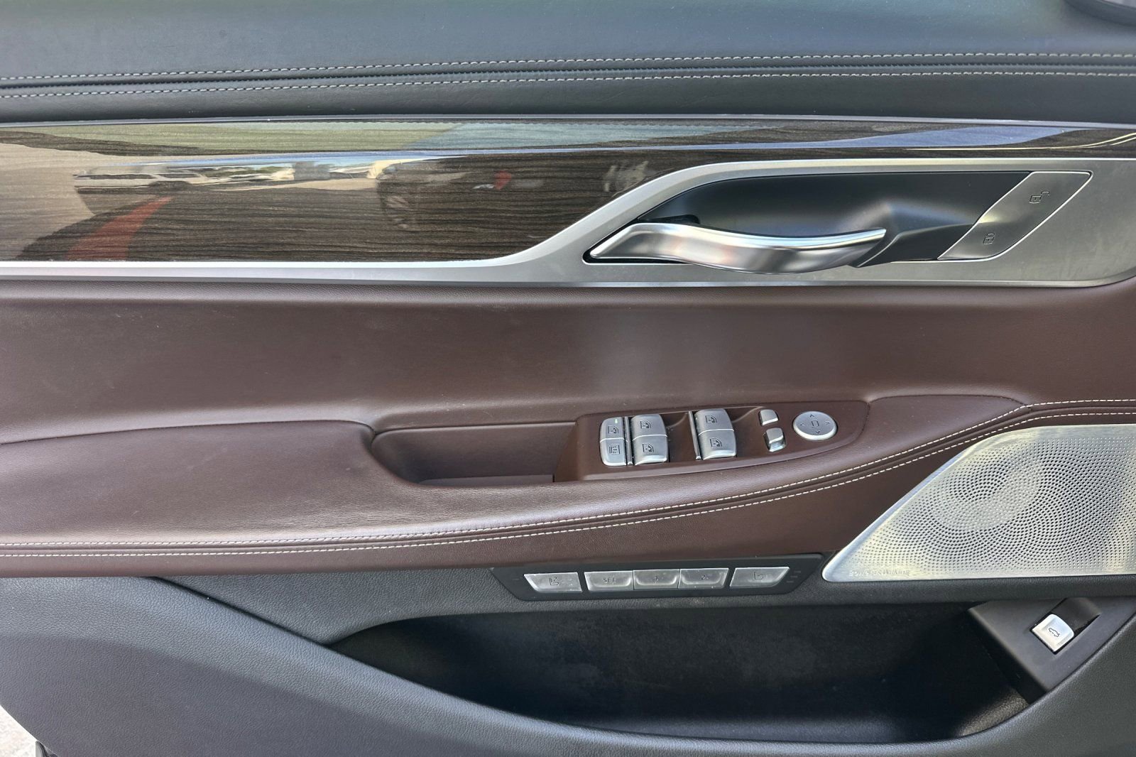 Used 2018 BMW 750i 750i image 9