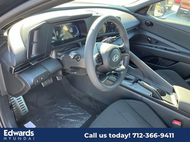 New 2025 Hyundai Elantra Sport image 17