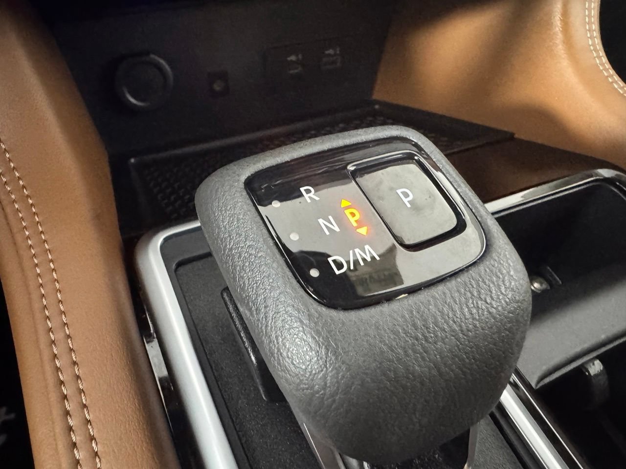 Used 2025 Nissan Pathfinder Platinum w/ Cargo Package FWD image 25