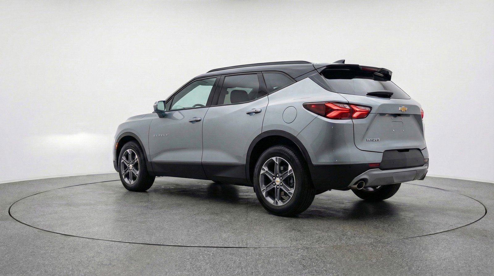 Used 2025 Chevrolet Blazer LT FWD image 6