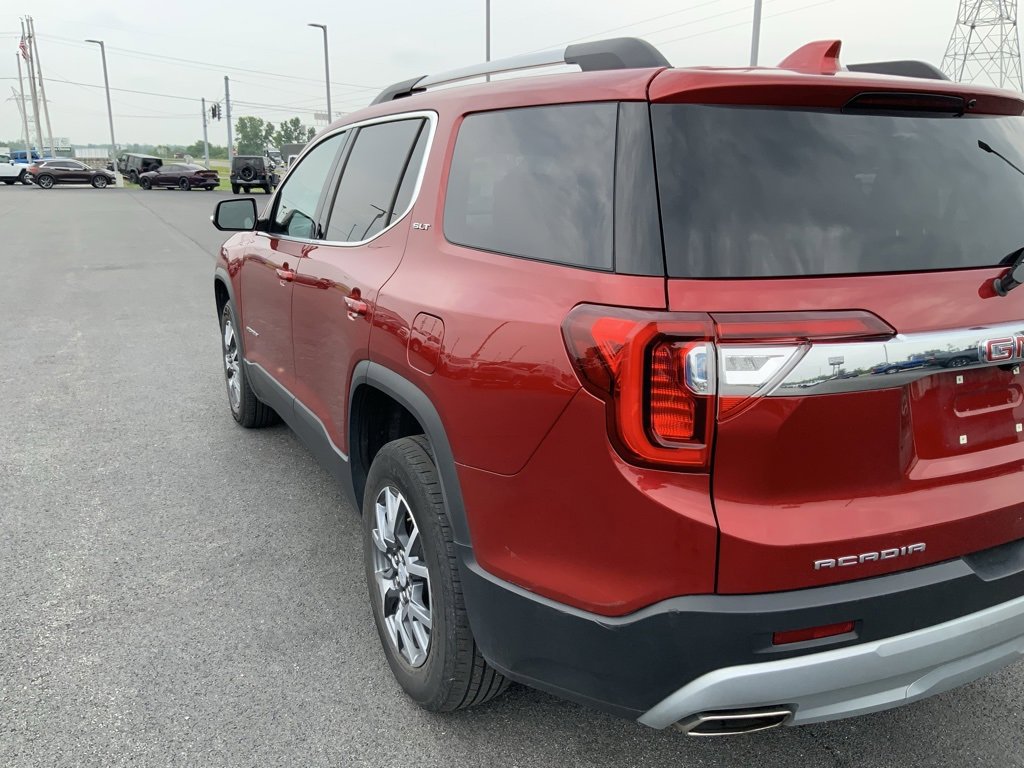Used 2023 GMC Acadia SLT image 17