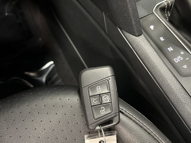 Used 2021 Volkswagen Atlas SE image 25