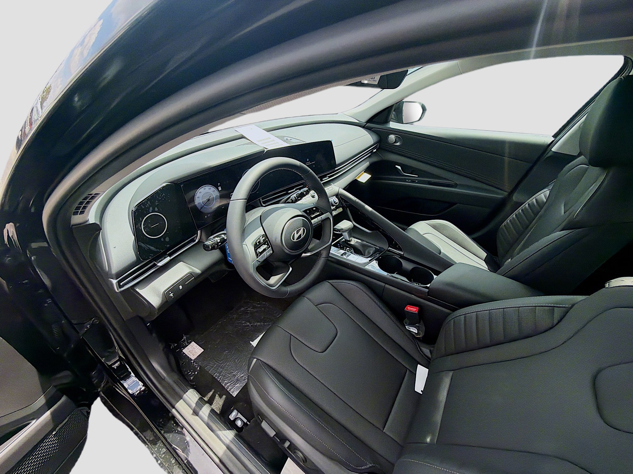 New 2026 Hyundai Elantra Limited FWD image 7