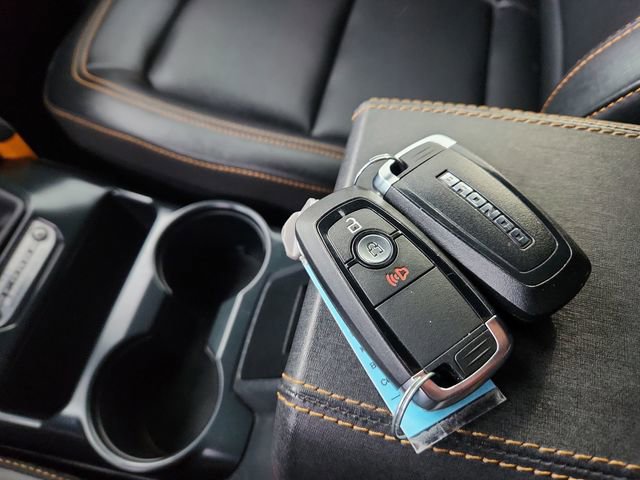 Used 2024 Ford Bronco Badlands image 47