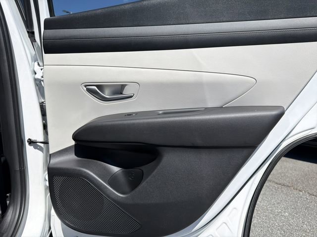 New 2026 Hyundai Tucson SE image 16
