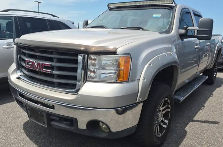 Used 2008 GMC Sierra 2500 SLT w/ Z71 Off-Road Package AWD/4WD image 1