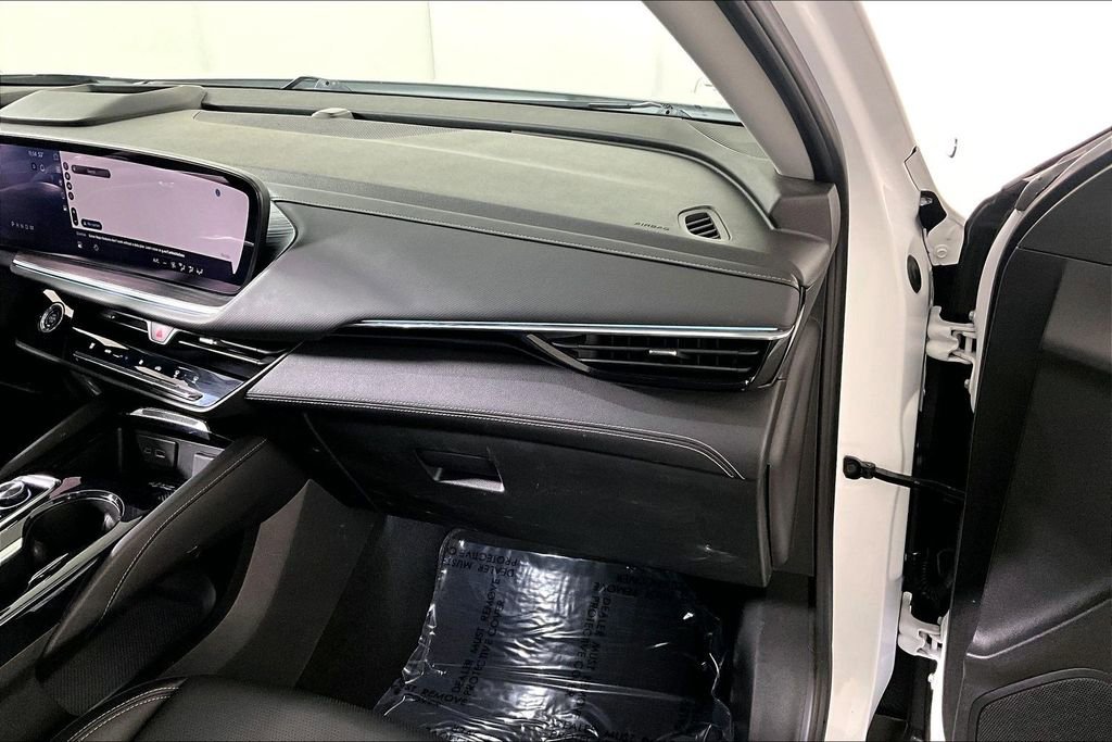 Used 2024 Buick Envision Preferred image 16