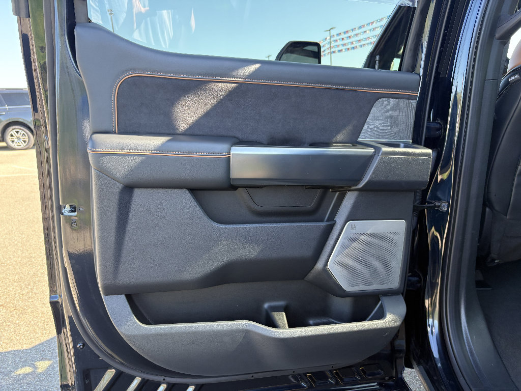 Used 2024 Ford F250 Platinum w/ FX4 Off-Road Package AWD/4WD image 16