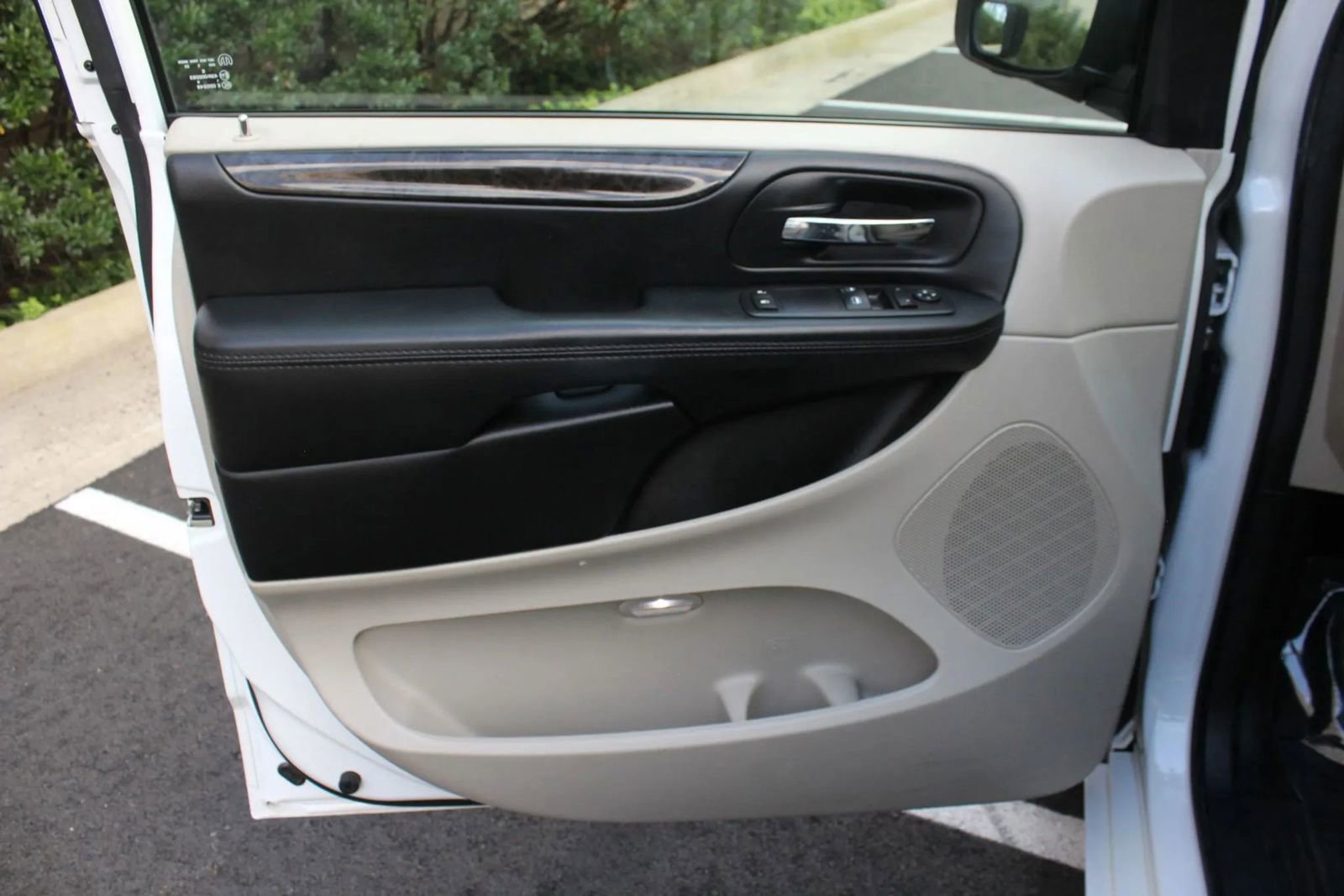 Used 2016 Dodge Grand Caravan SE w/ Quick Order Package 29E SE image 14