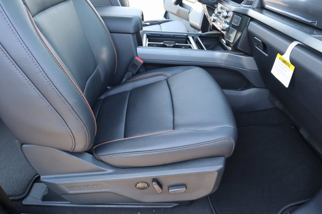 New 2026 Ford F250 Lariat w/ Black Appearance Package image 16