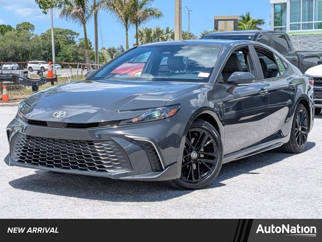 Used 2025 Toyota Camry SE