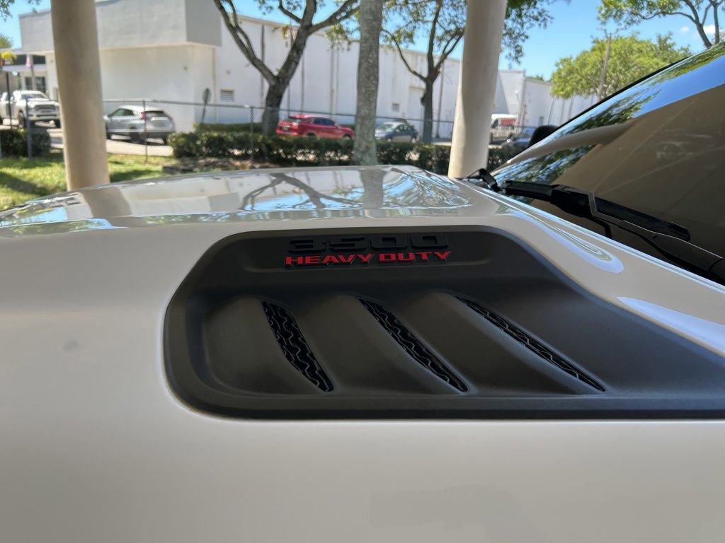 Used 2025 RAM 3500 Laramie AWD/4WD image 14