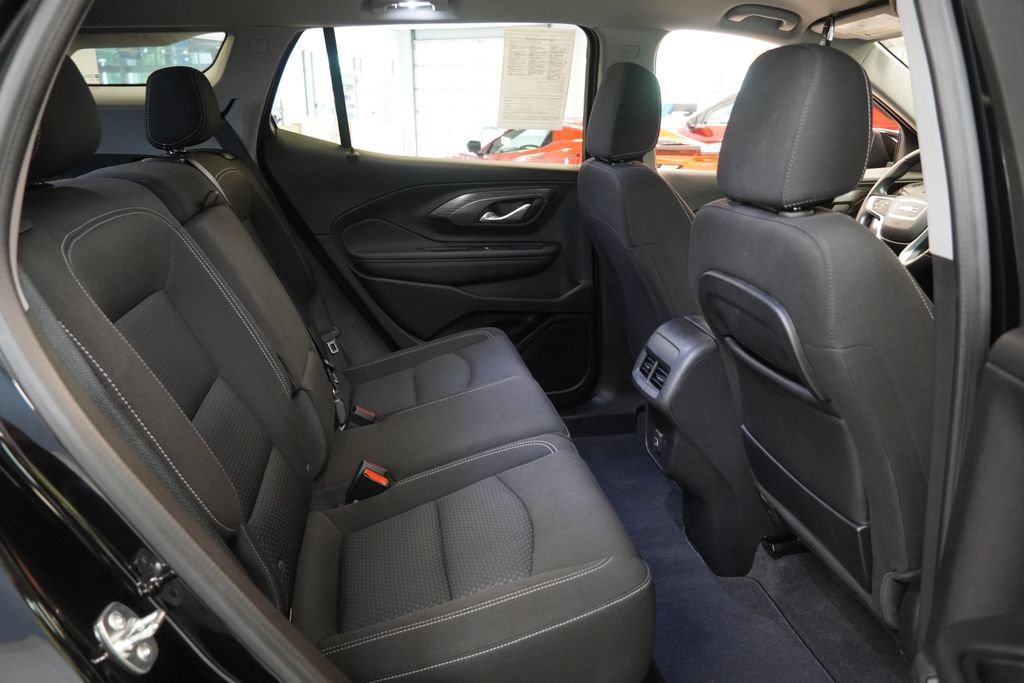 Used 2024 GMC Terrain SLE w/ Driver Convenience Package FWD image 31