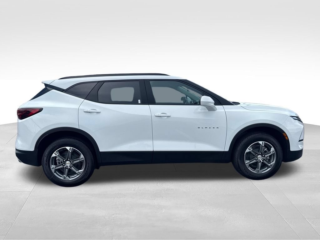 New 2026 Chevrolet Blazer LT w/ Convenience Package AWD/4WD image 6