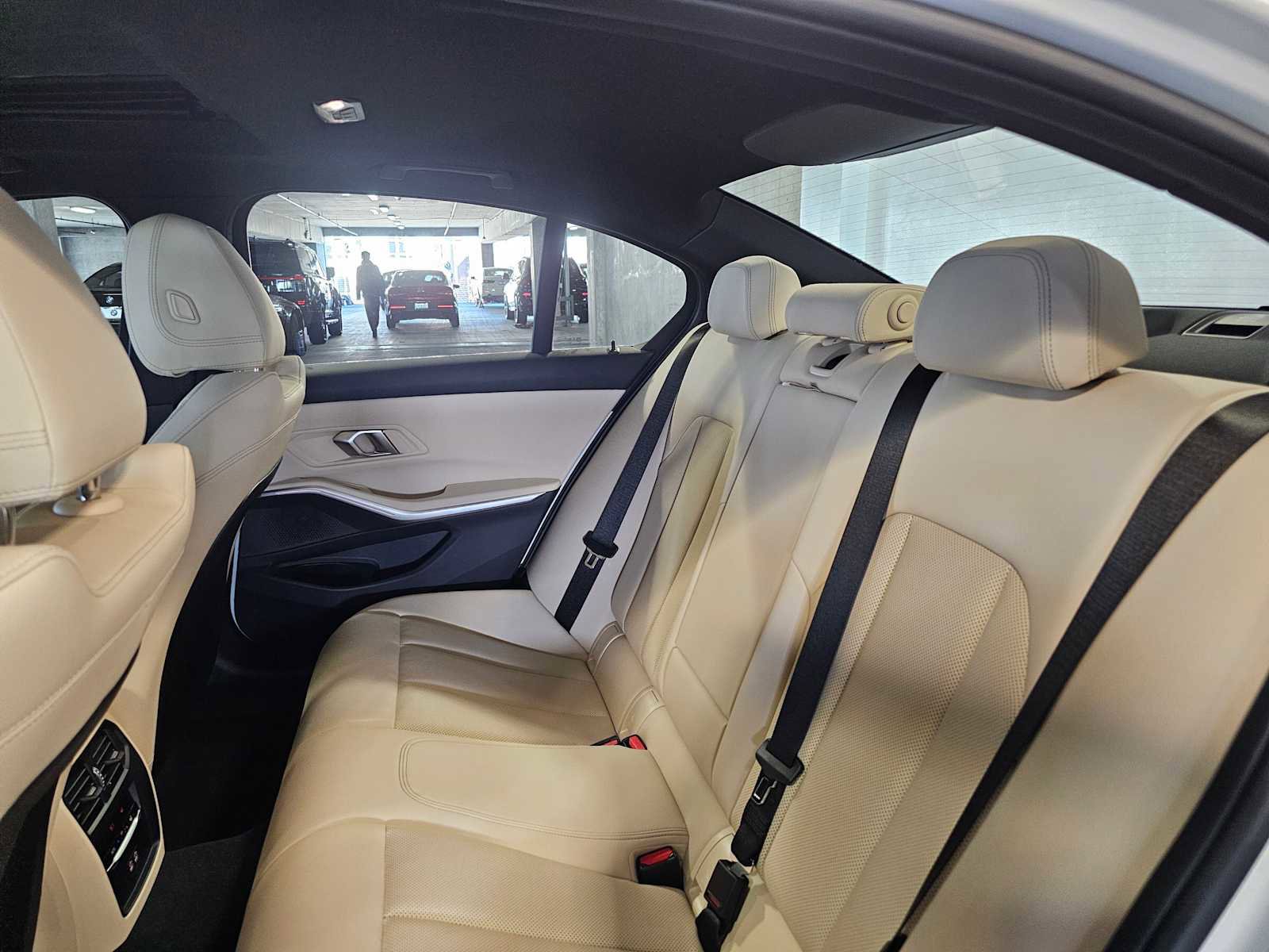 Used 2025 BMW 330i xDrive 330i xDrive w/ Premium Package image 38