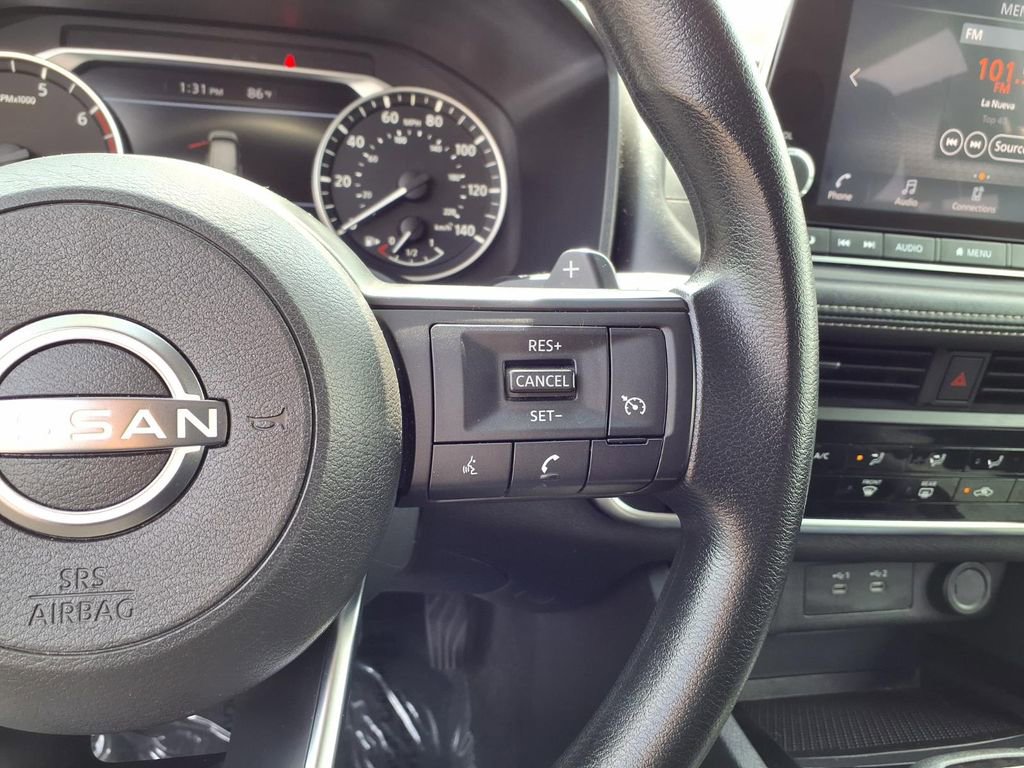 Used 2024 Nissan Rogue S image 17