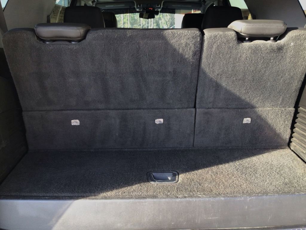 Used 2019 Cadillac Escalade Premium Luxury w/ Escalade Sport Edition image 27