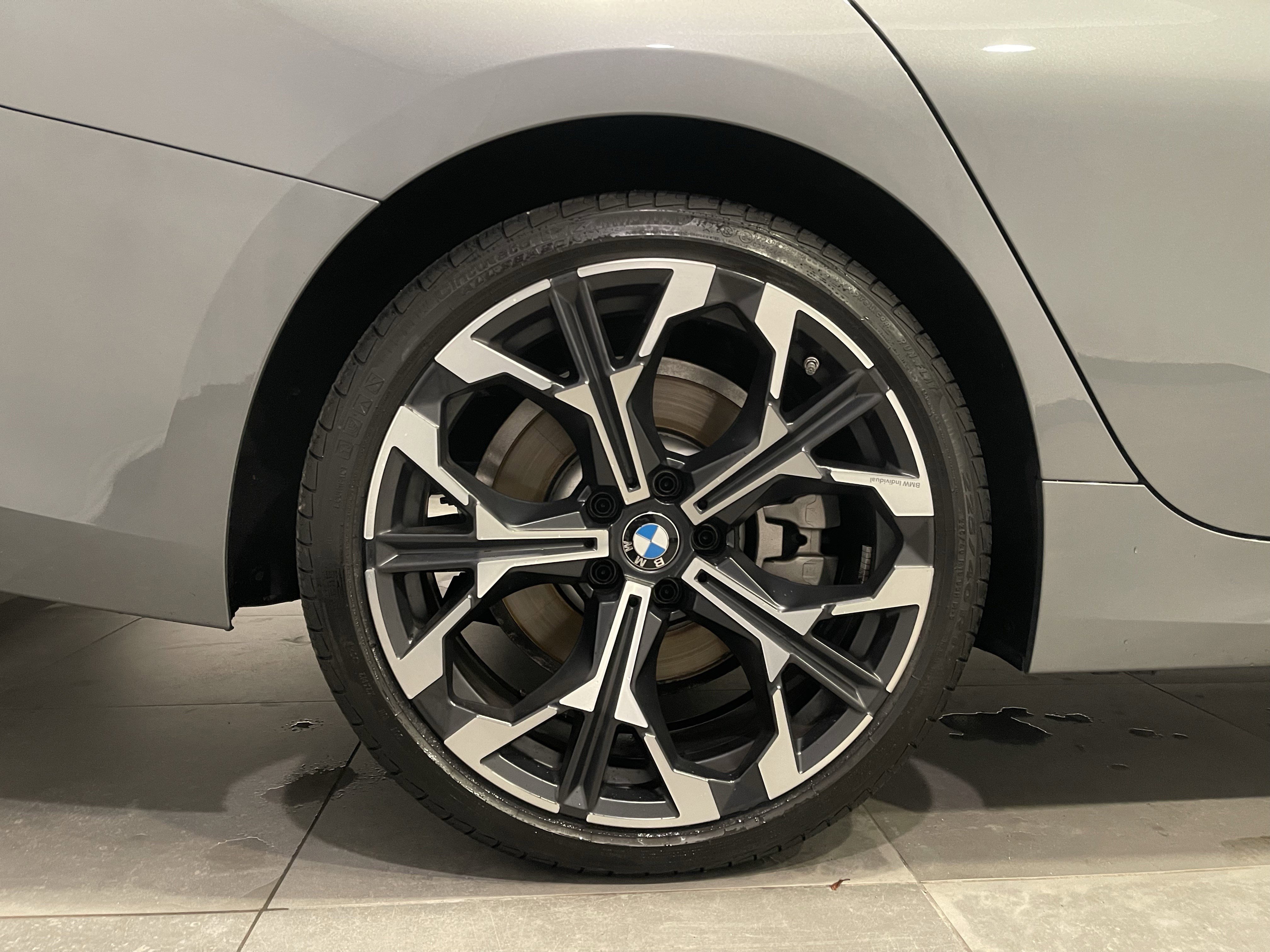 Used 2025 BMW 330i xDrive Sedan w/ M Sport Package image 9