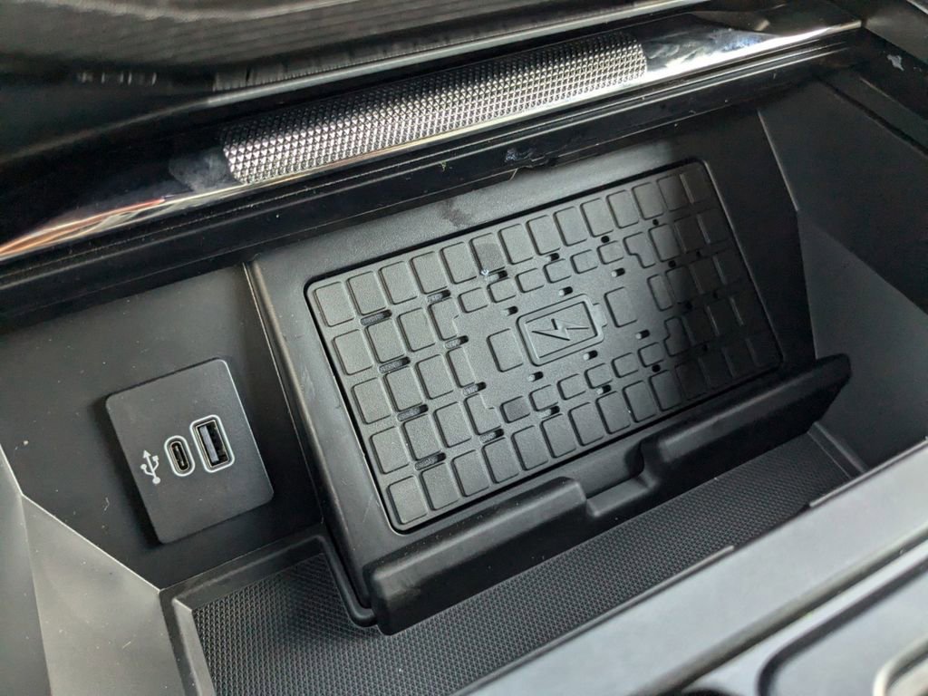 New 2025 Ford F150 Lightning Platinum image 25