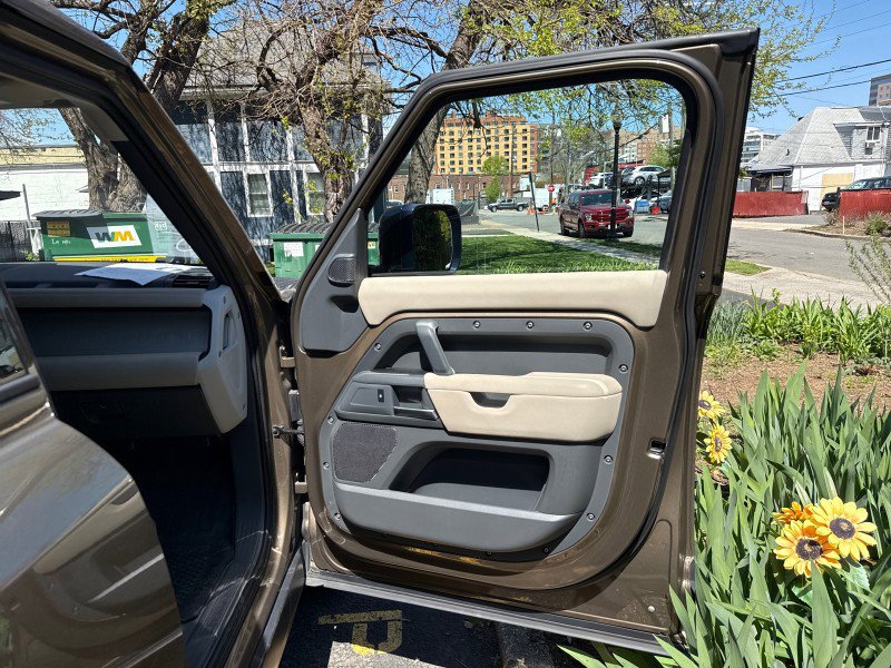 Used 2020 Land Rover Defender 110 S image 10