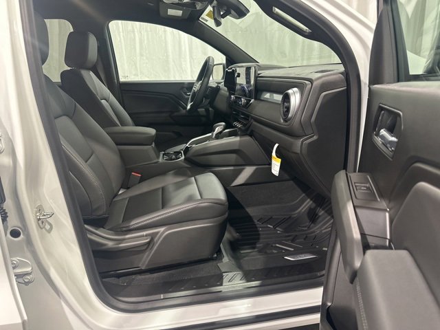 New 2025 Chevrolet Colorado LT w/ LT Convenience Package image 17