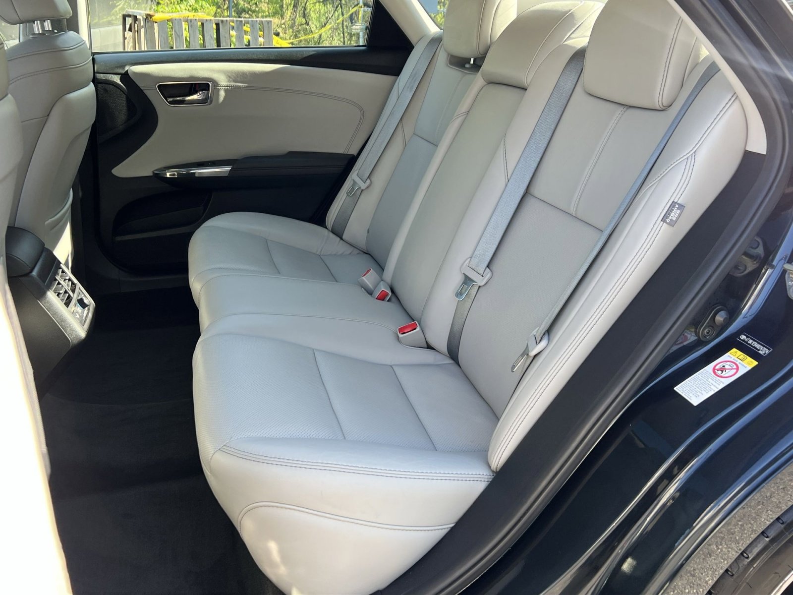 Used 2017 Toyota Avalon Limited FWD image 29