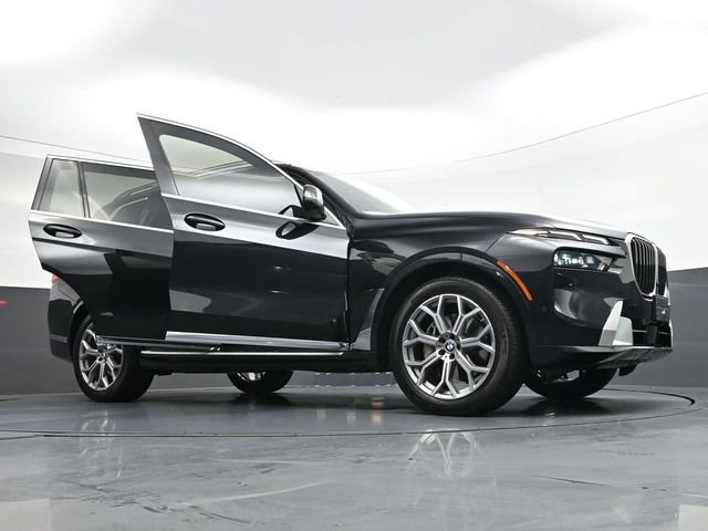 Used 2024 BMW X7 xDrive40i image 46