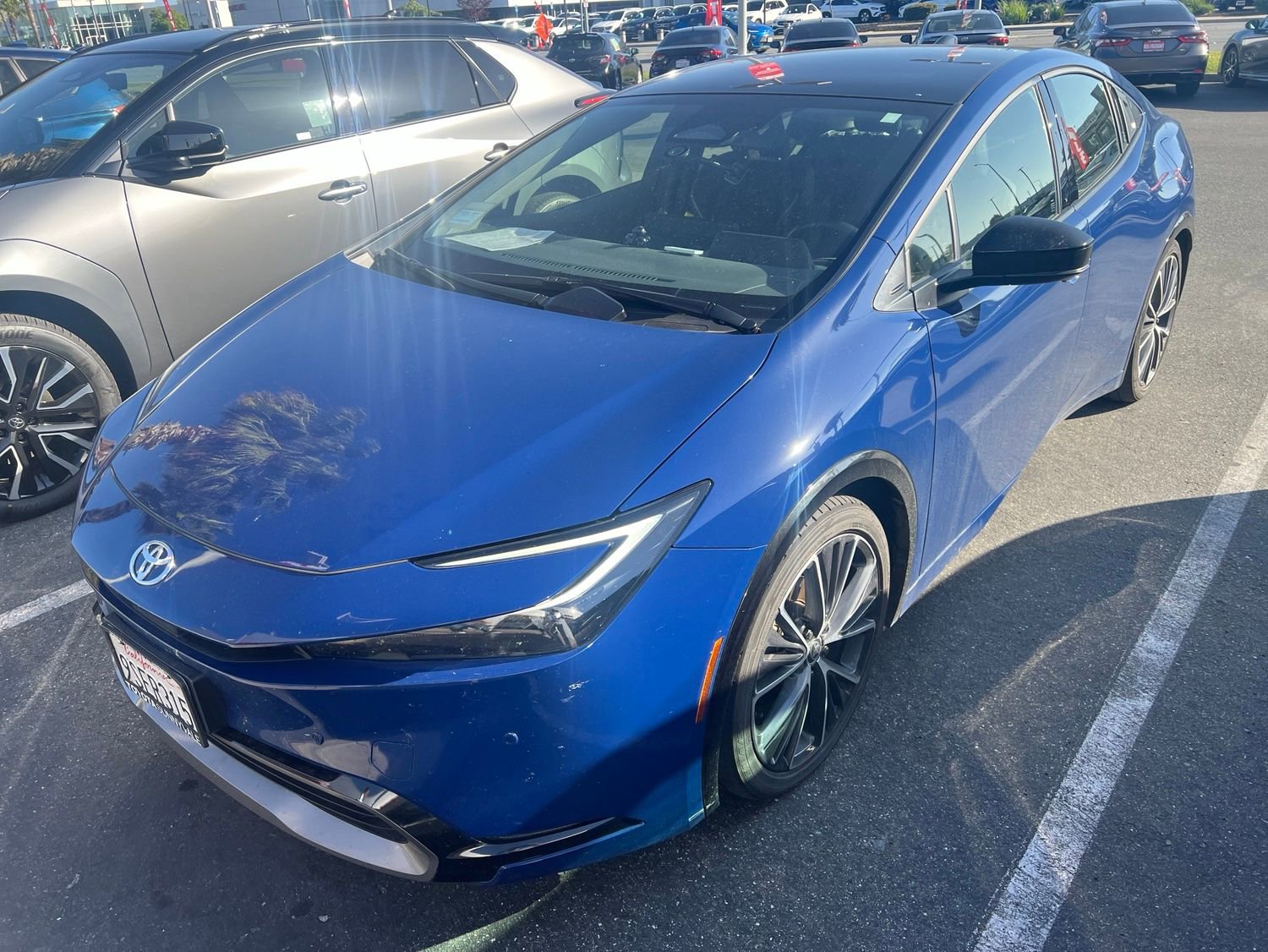 Used 2024 Toyota Prius XLE FWD image 1